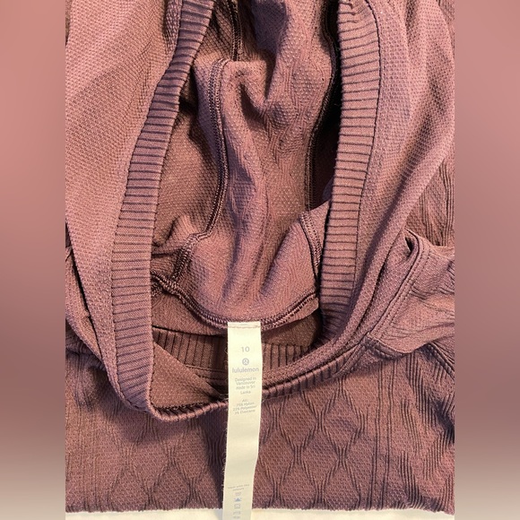 NWOT Lululemon Rest Less Hoodie  Black Cherry  size 10 - Picture 13 of 13